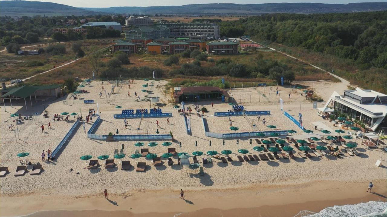 Camp And Pool Hotel Kranevo Bagian luar foto